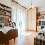 La Casa Del Libro Apartman *