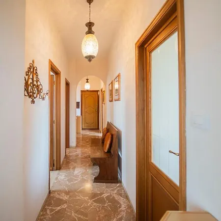 La Casa Del Libro Apartment