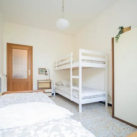 Apartment La Casa Del Libro *